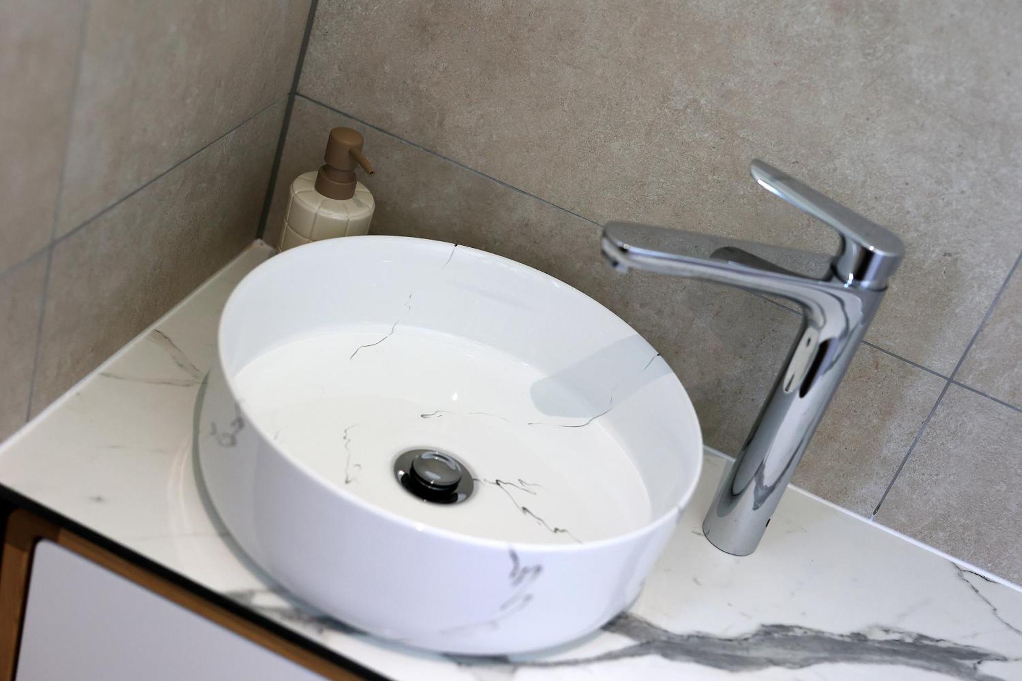 Apartment Anni-Free Parking&Evcharger-24H Self Check-In Opric Экстерьер фото