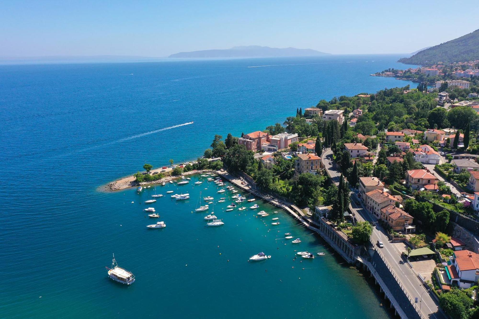 Apartment Anni-Free Parking&Evcharger-24H Self Check-In Opric Экстерьер фото